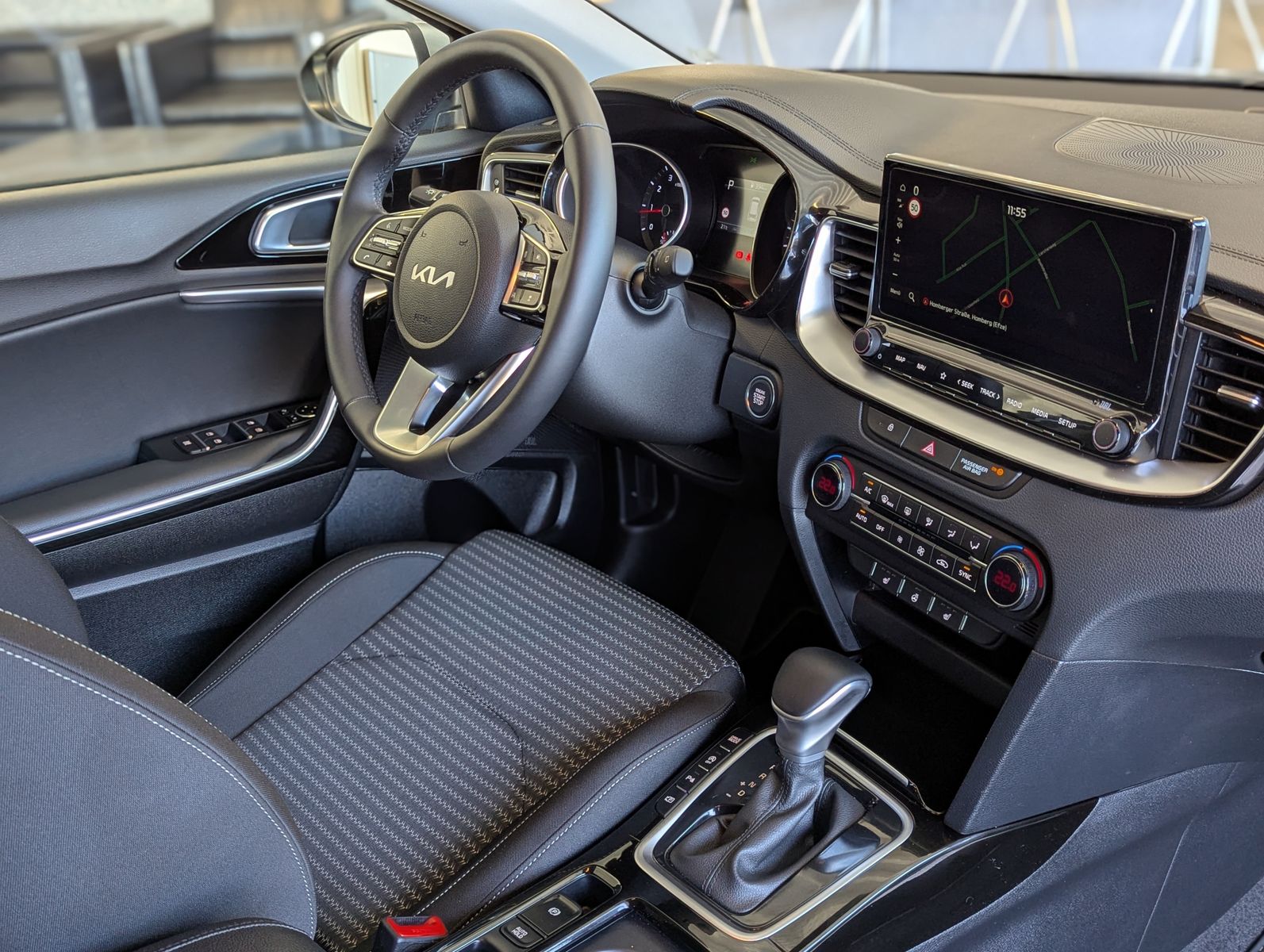 Fahrzeugabbildung Kia cee'd / Ceed 1.5 SW Ultim Style-Pak JBL ACC 7J