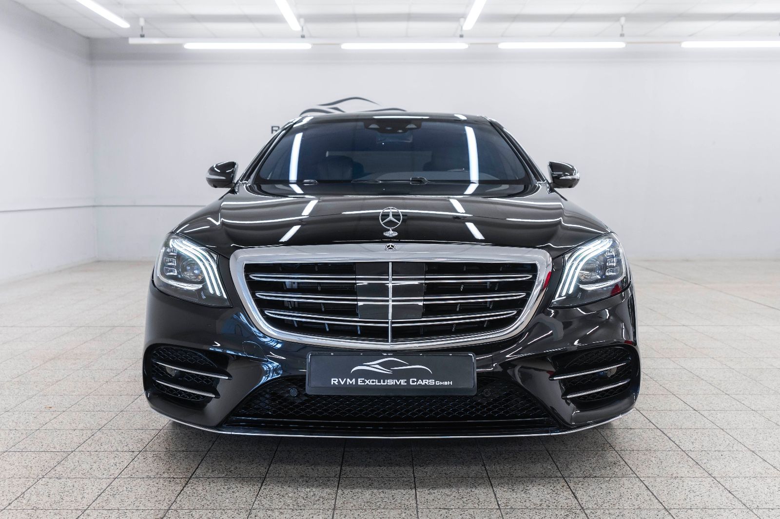 Fahrzeugabbildung Mercedes-Benz S 560 BURMESTER MASSAGE LED HUD 360° LUFT PANO