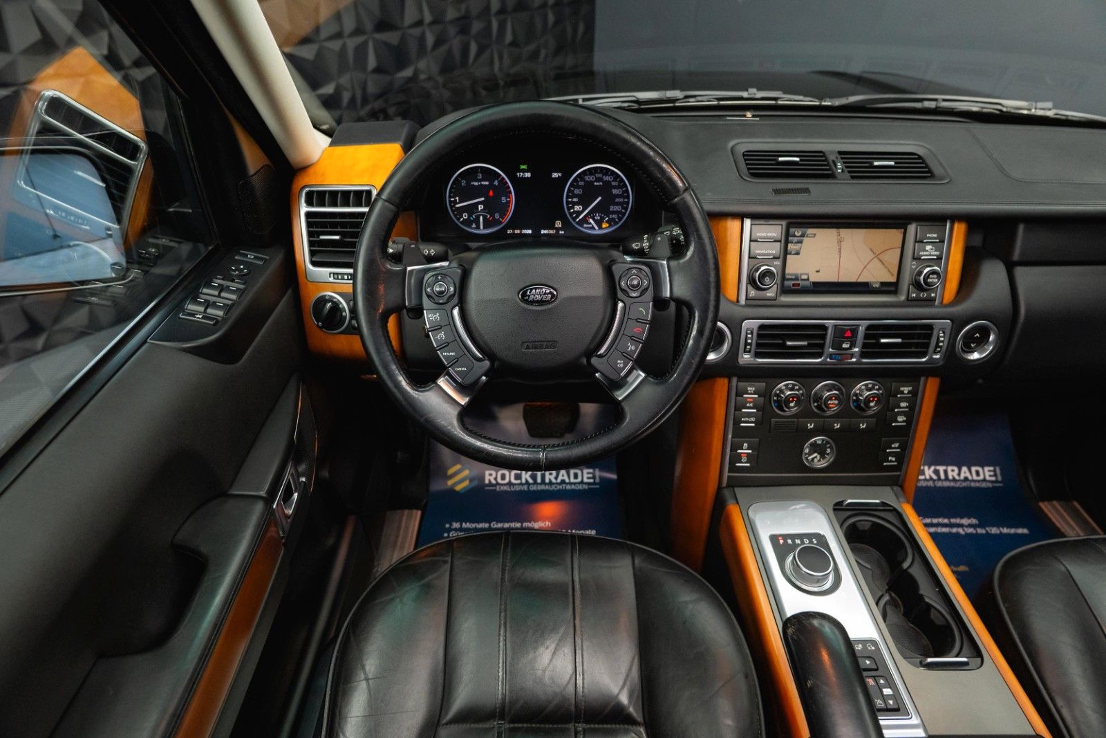 Fahrzeugabbildung Land Rover Range Rover V8 4.4 TD Vogue | Turbo + TÜV NEU