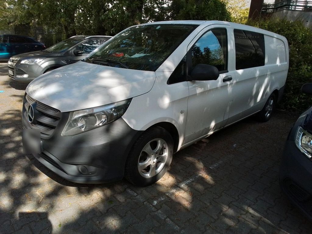 Image of Mercedes-Benz Vito