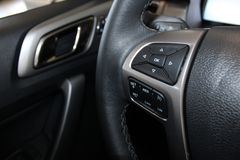 Fahrzeugabbildung Ford RANGER 2.0 TDCi 4x4 XLT DoKa Automatik