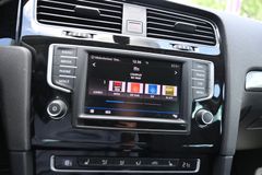 VW Golf VII Variant 1.6 TDI Allstar Navi DSG PDC