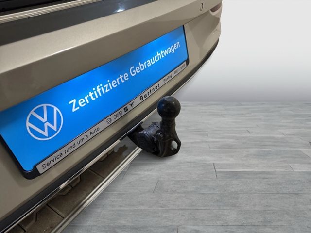 Golf VIII MOVE 1.0 eTSI DSG LED-PLUS AHK PDC SHZ