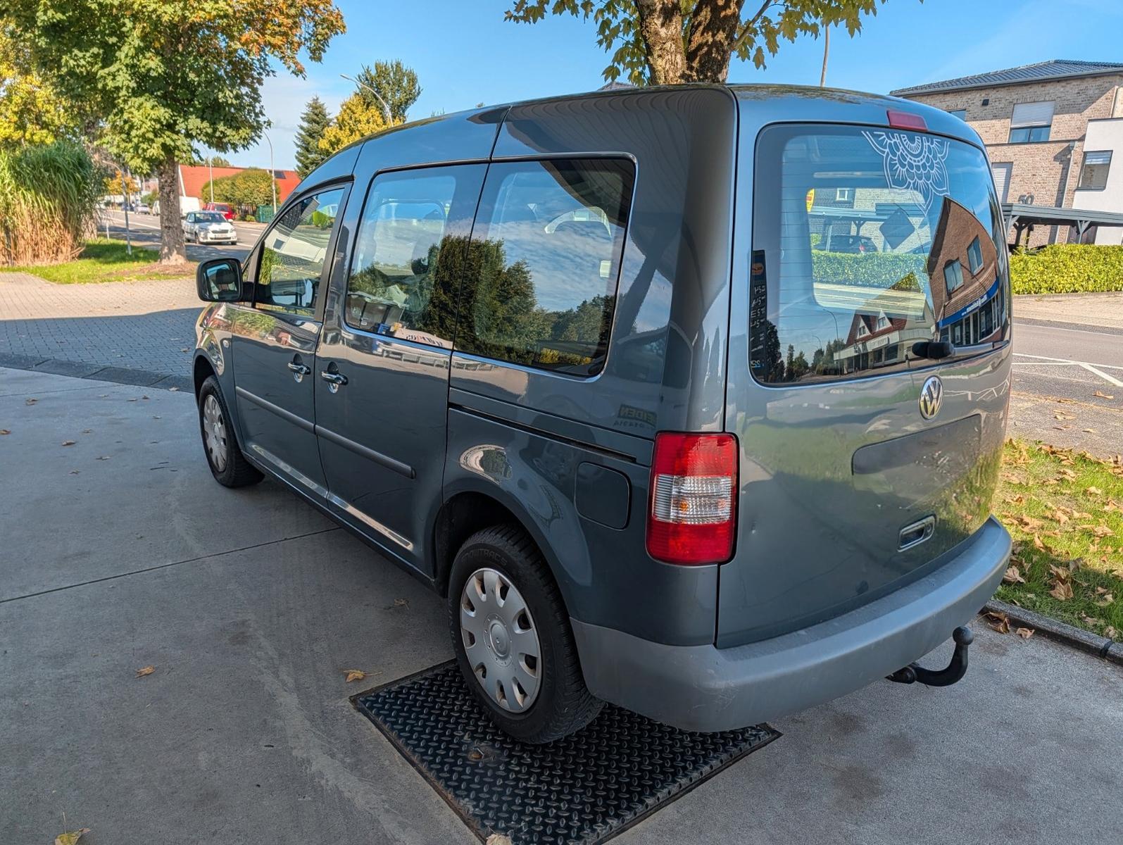 Volkswagen Caddy Life 1.6 - TÜV Klima AHK 2 Schiebetüren