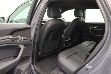 Audi Q8 e-tron - 11