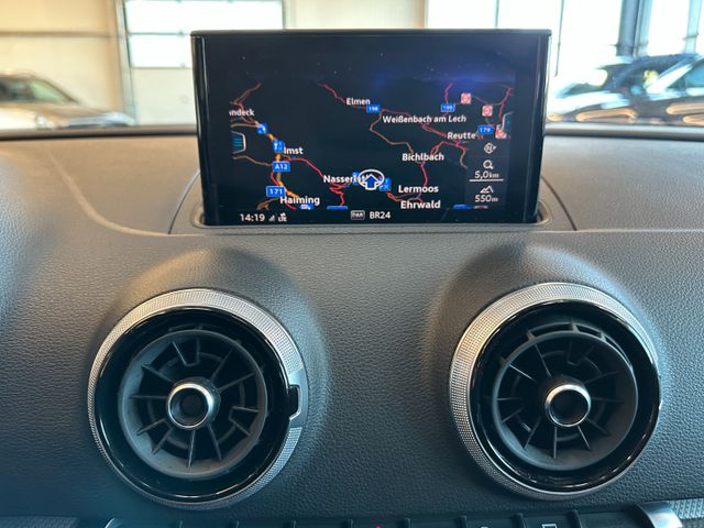 Audi A3 Sportback 30 TFSI design *2. Hand*Klima*Navi*