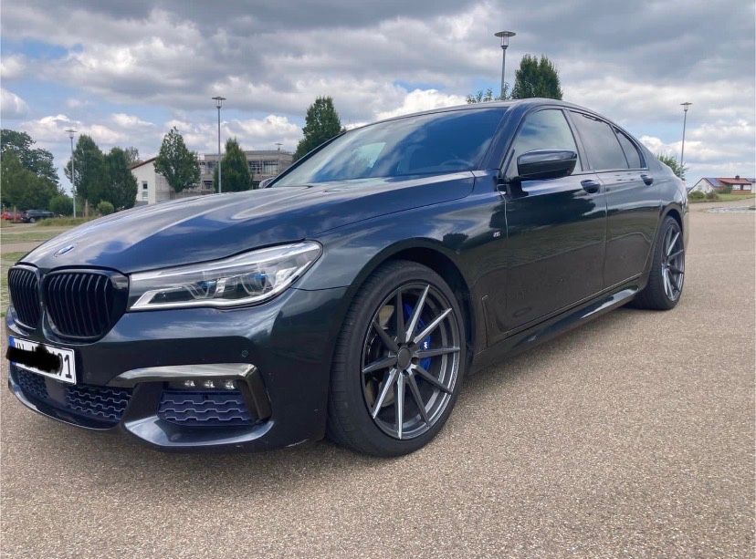 BMW 750i -