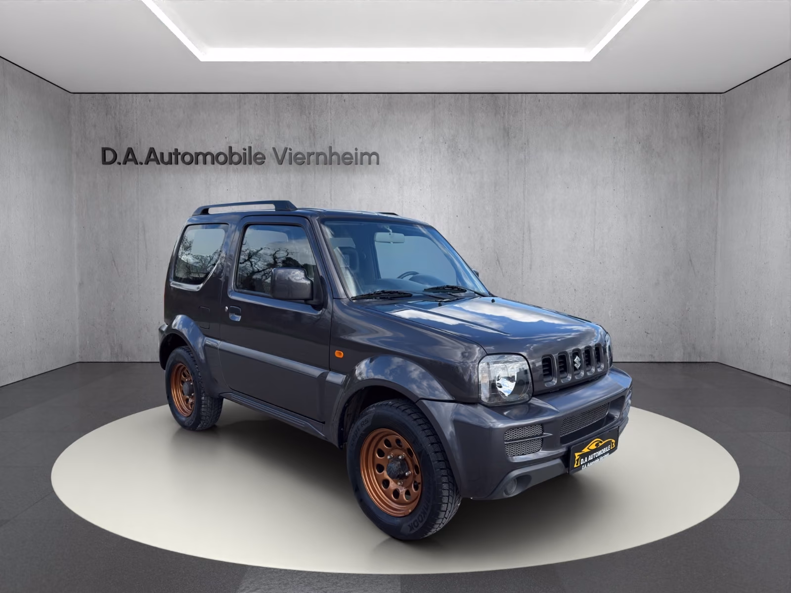 SUZUKI JIMNY 1.3 VVT 86ch 4X4 - CONFORT - ATTELAGE - SIÈGES CHAUFFANTS - PNEUS 4 SAISONS - BARRES DE TOIT