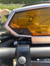 Kawasaki Z1000 - KAWASAKI NAKED BIKE