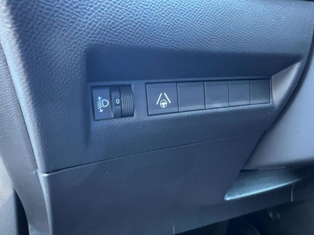 Foto Nummer 14: PEUGEOT 2008