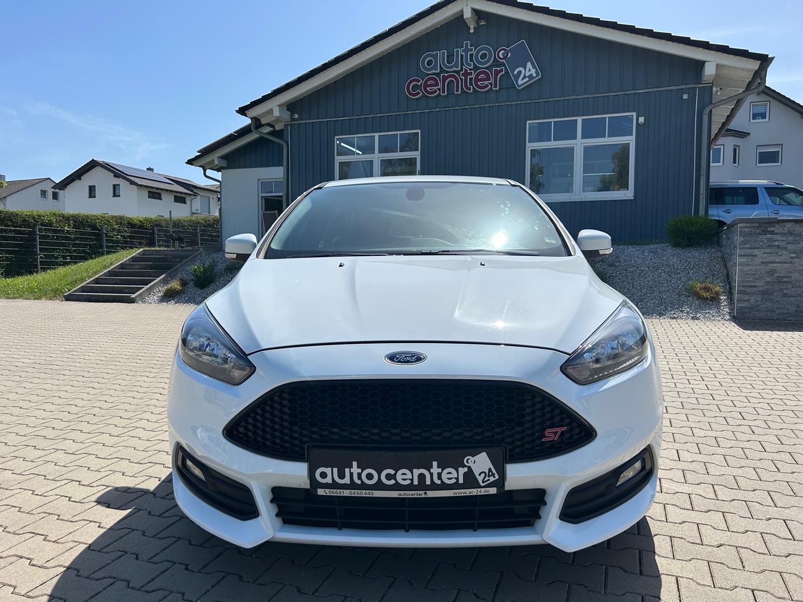 Fahrzeugabbildung Ford Focus Lim. ST°250 PS°Leder Sport Paket°Tüv NEU°