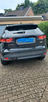 Jaguar F-Pace 20d AWD Portfolio Automatik  - Jaguar F-Pace in Bochum