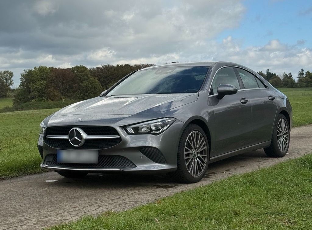 Image of Mercedes-Benz CLA 200