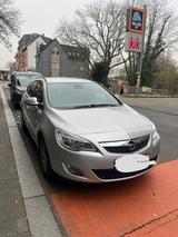 Opel Astra J 1.4 ecoflex 140 PS Tesla Display - Opel Astra: J Ecoflex