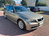 BMW 318i Touring+AUTOMATIK+SITZHEIZUNG - BMW 318 aus 2008: Kombi