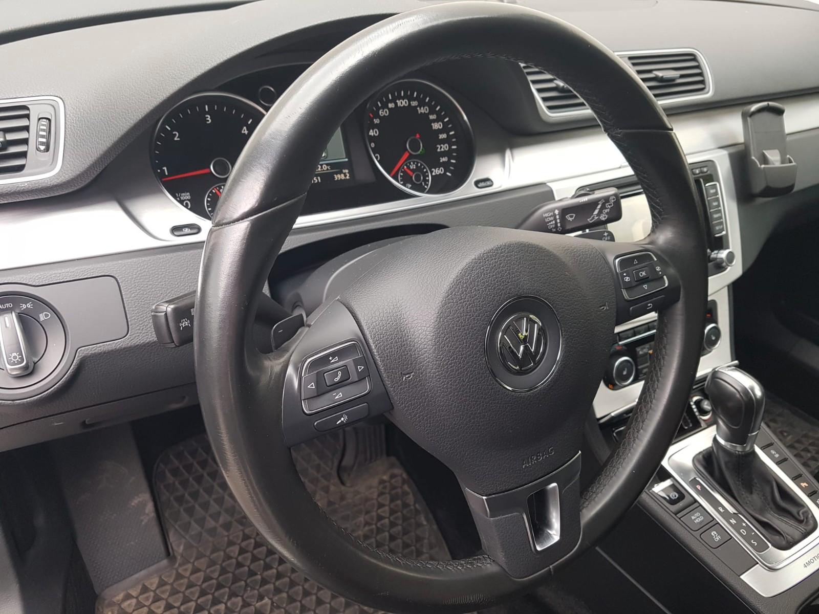 Volkswagen Passat 2011 — photo 13