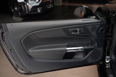 FORD Mustang Convertible 5.0 V8 GT*NEUWERTIG*B&O*CAM