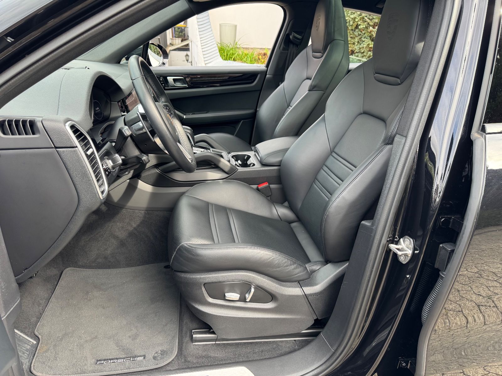 Porsche Cayenne Coupe PANORAMA LUFT SPORT-CHRONO foto 9