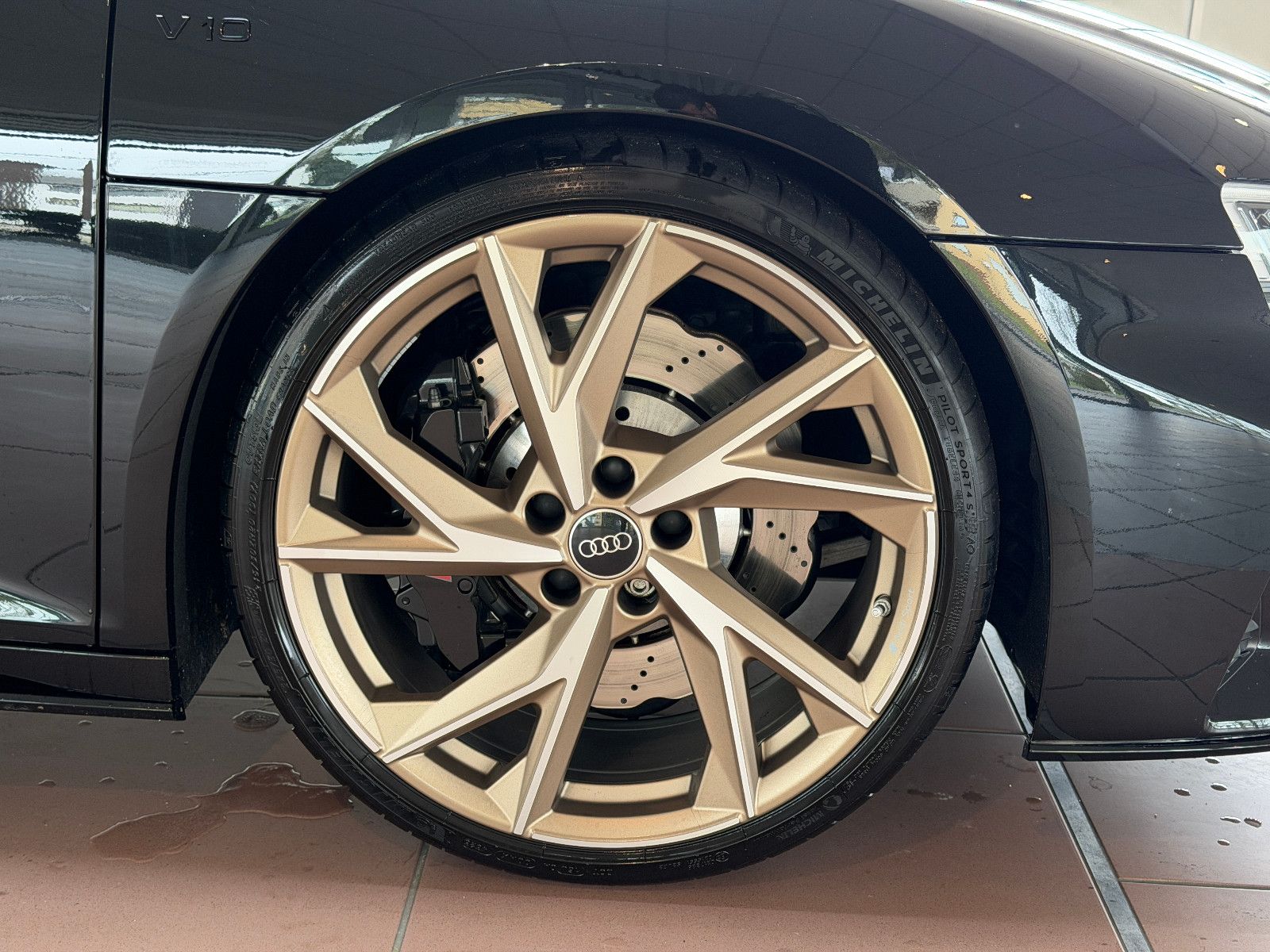 Fahrzeugabbildung Audi R8 Spyder 5.2 FSI RWD performance/BANG&OLUFSEN/