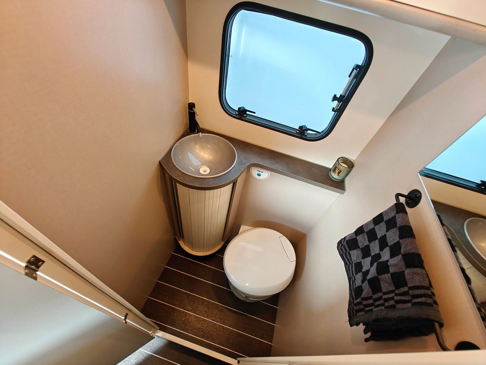 Fahrzeugabbildung XGO Dynamic 66P Hubbett 2025 LAGERWAGEN SPRING SALE