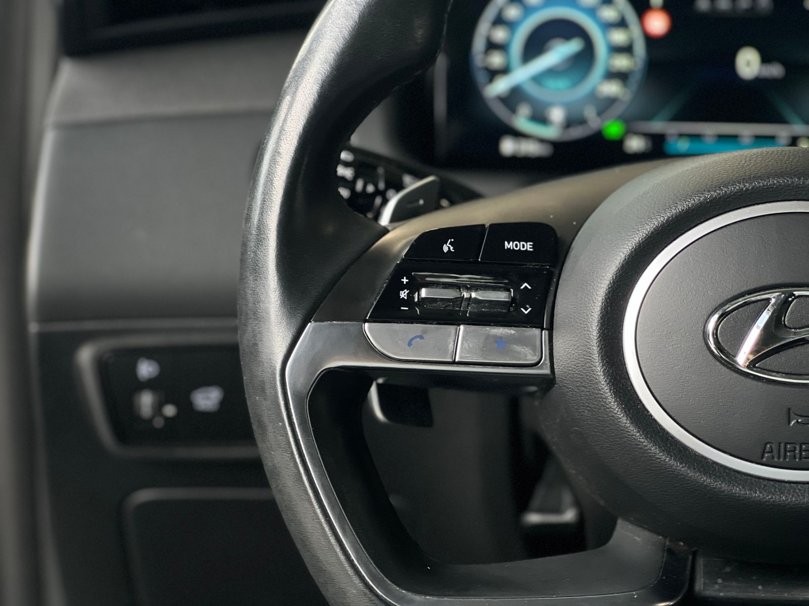 Fahrzeugabbildung Hyundai TUCSON Prime Plug-In Hybrid PHEV 4WD LEDER LED