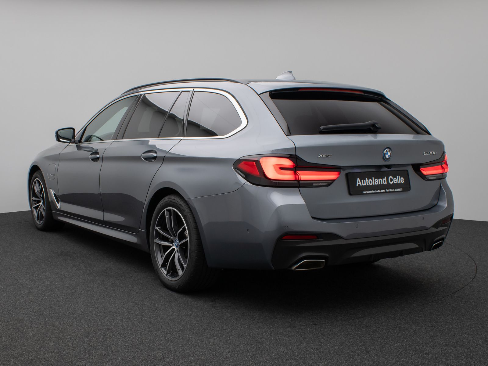 Fahrzeugabbildung BMW 530e xD M Sport Panorama 360°DAB HiFi AHK Alarm