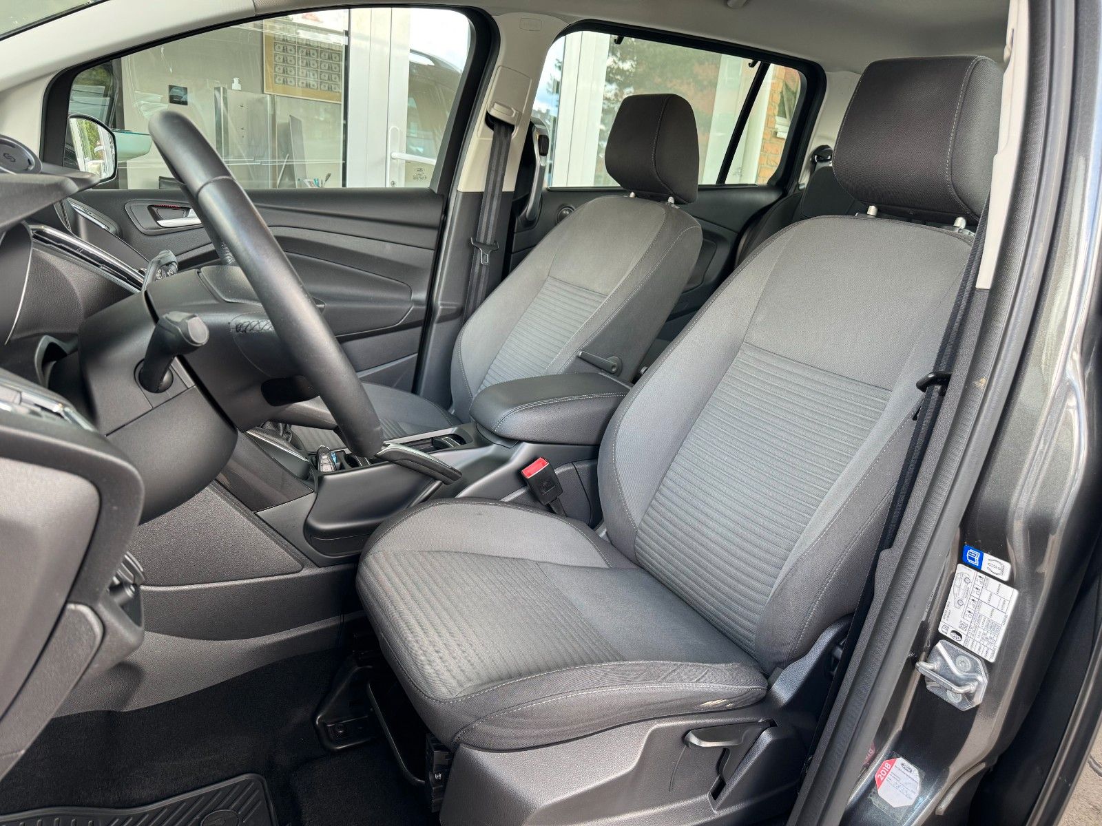Fahrzeugabbildung Ford Grand C-MAX Titanium 7-Sitze/Navi/Kamera