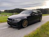BMW E91 325D Touring 330 M-Packet  - BMW 325: 325d E91