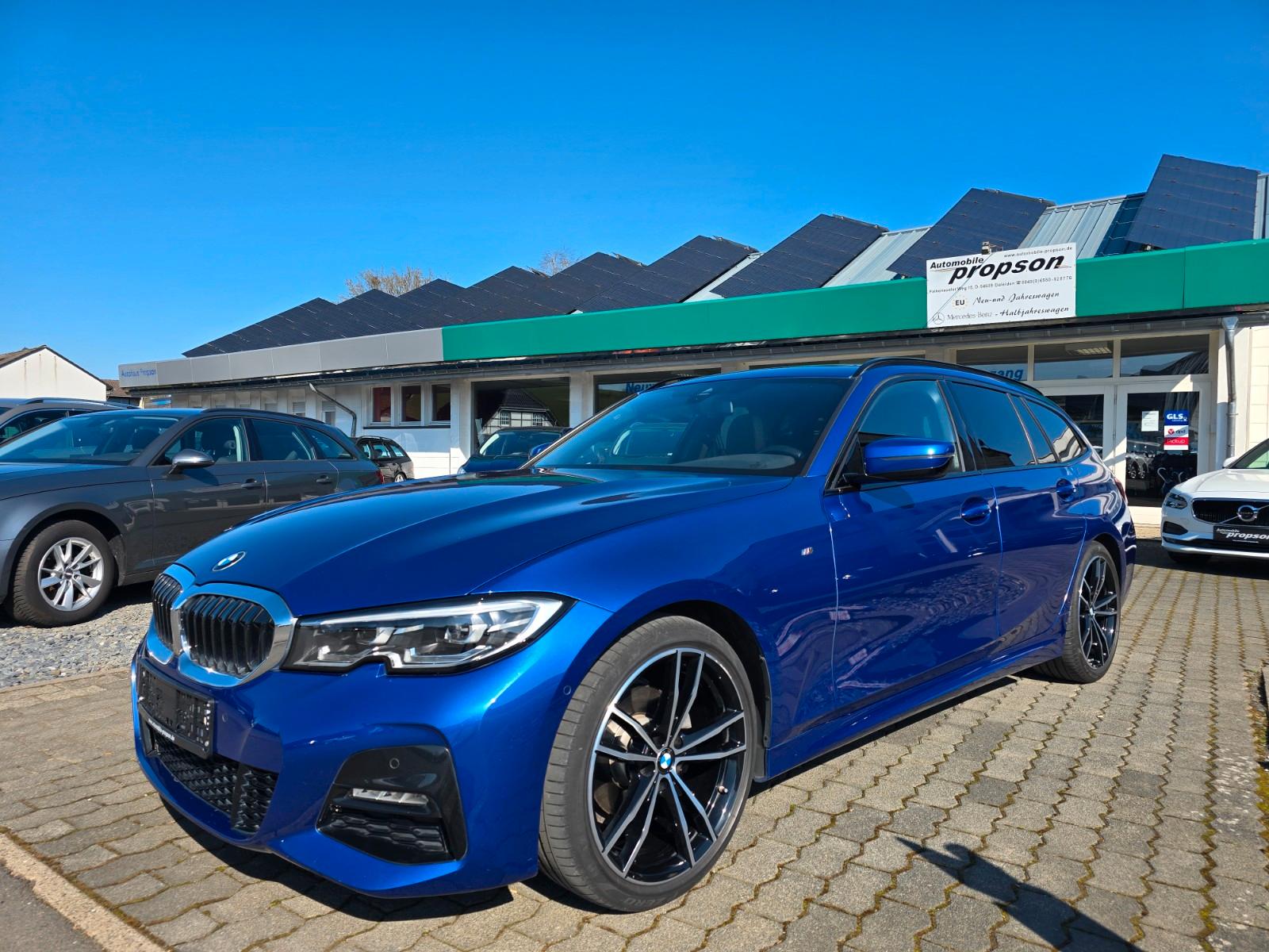 BMW 320 d xDrive touring M Sport AHK 19"ALU PANO
