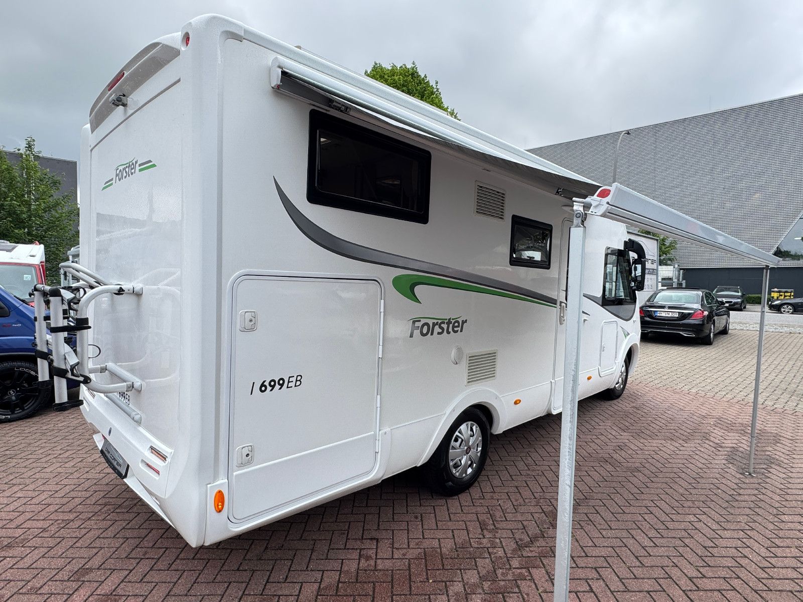 Fahrzeugabbildung Forster I 699 EB 4.4 TONNEN SOLAR LITHIUM WINTER PAKET