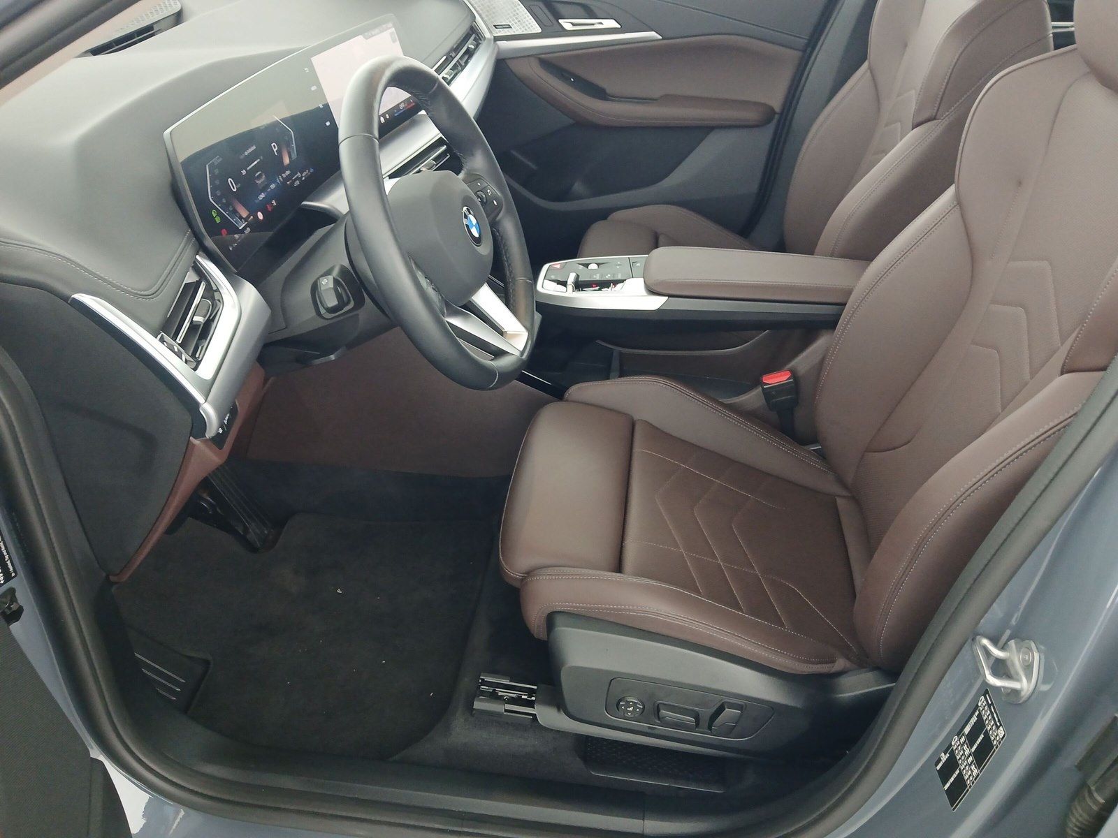 BMW 223 Active Tourer - Bild 8