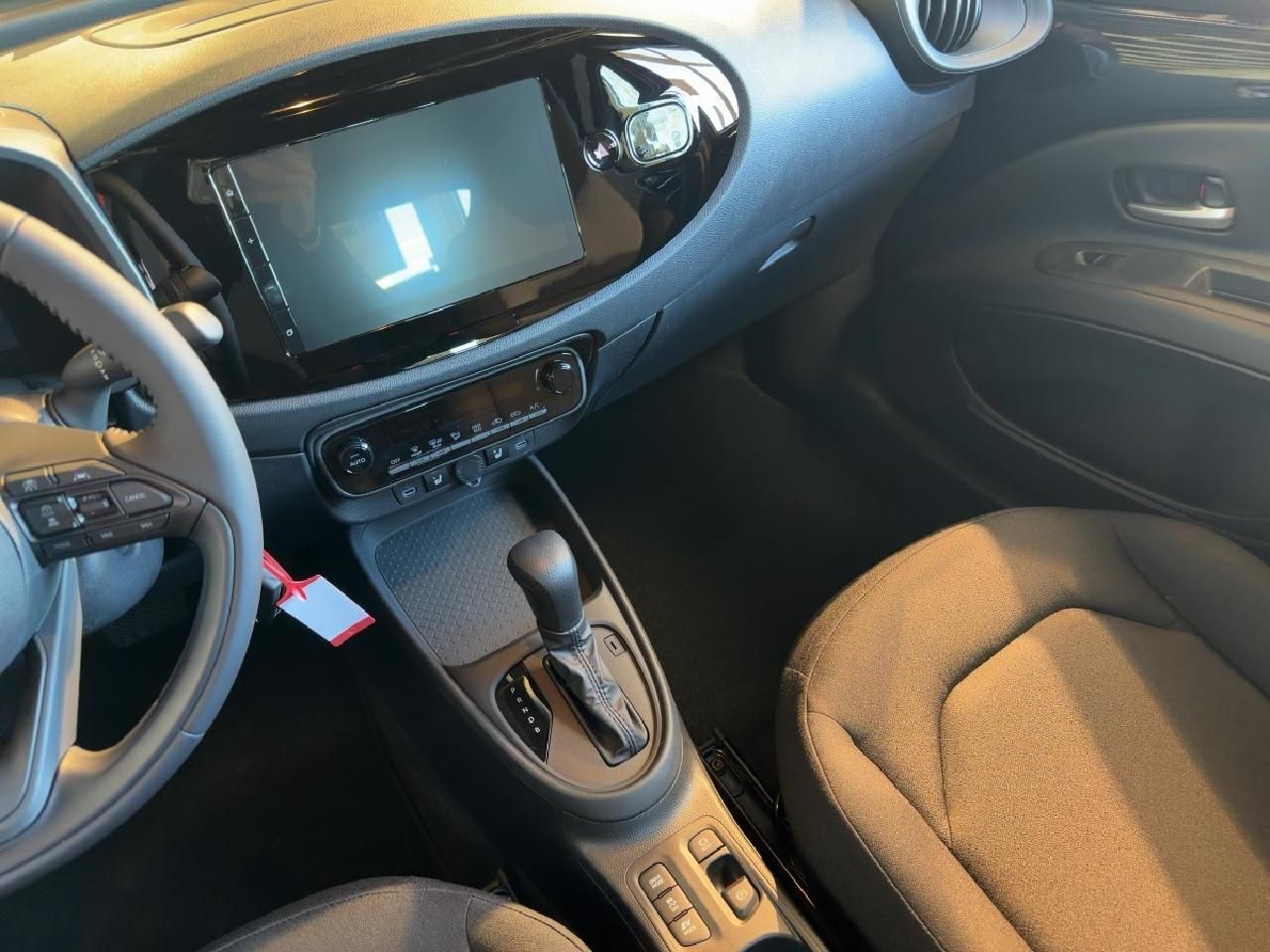Fahrzeugabbildung Toyota Aygo X Hybrid Active *RFK+SHZ+1,99% bis 30.6*