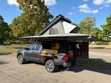 Toyota Hilux ExtraCab mit AluCab Canopy Camper - Wohnmobil Pickup