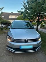 Volkswagen VW Touran  gepflegter Familienfahrzeug 7-... - : Van, Familien