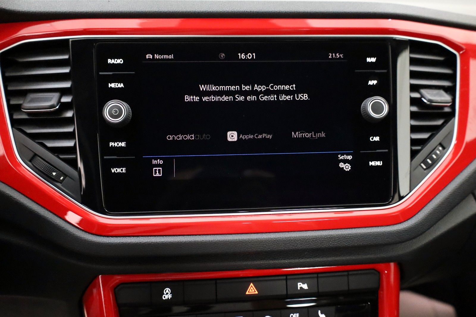Fahrzeugabbildung Volkswagen T-Roc Sport 4M Navi,ACC,SH,PDC,Apple CarPlay,+WR