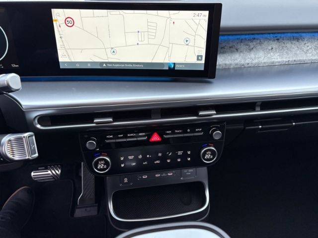 Fahrzeugabbildung Hyundai IONIQ 9 110 kWh 4WD Uniq+RELAX-PAKET+PANORAMADAC