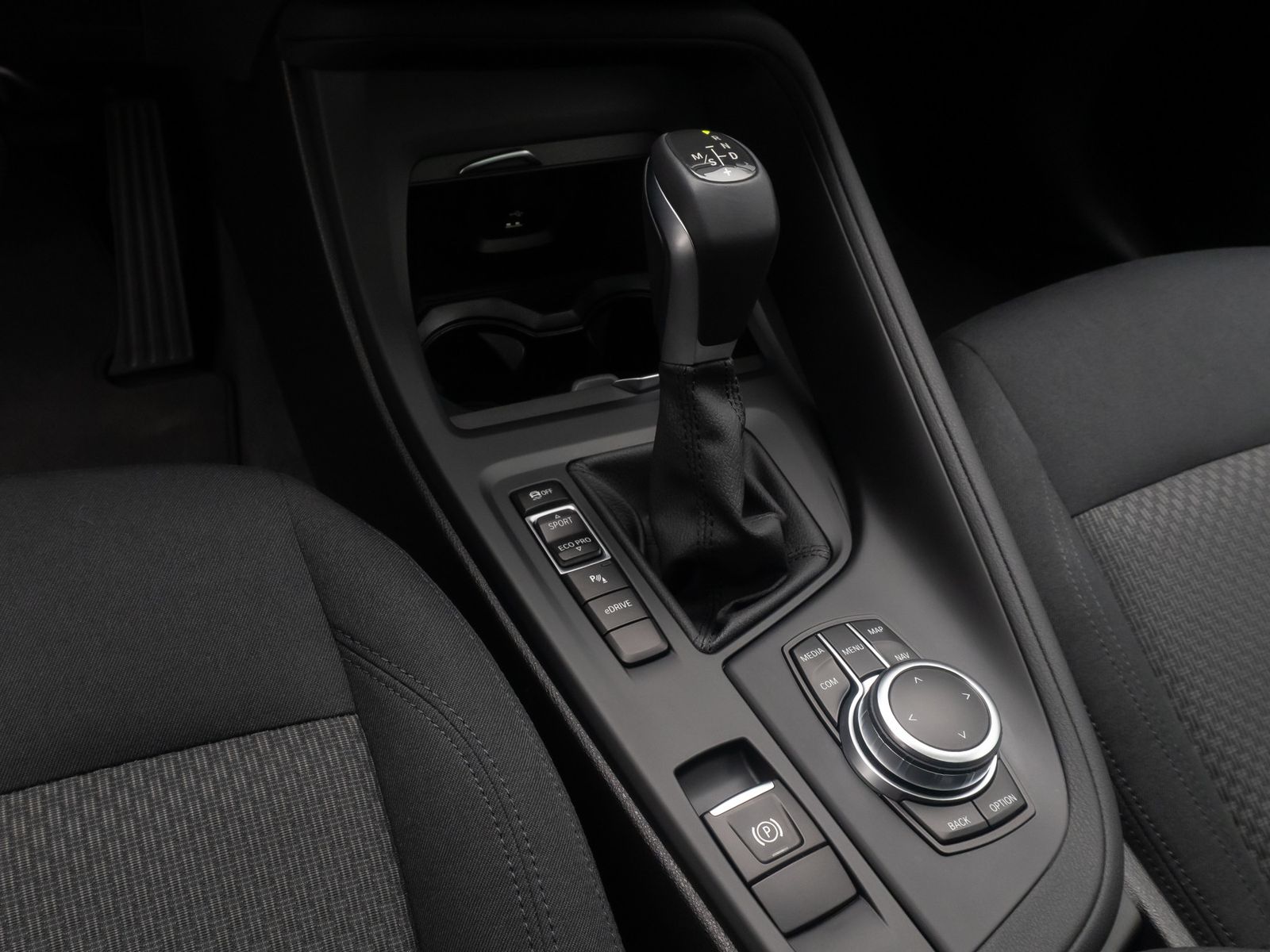 Fahrzeugabbildung BMW X1 xD25e Navi+HiFi Kamera Alarm HUD DAB Panorama