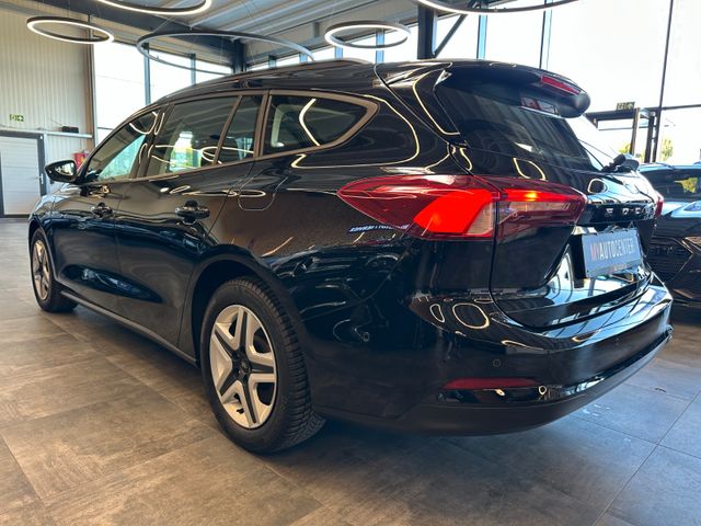 Ford Focus *1.HAND*19%*LED*LKHZ*SPORT*CARPLAY*TEMPO