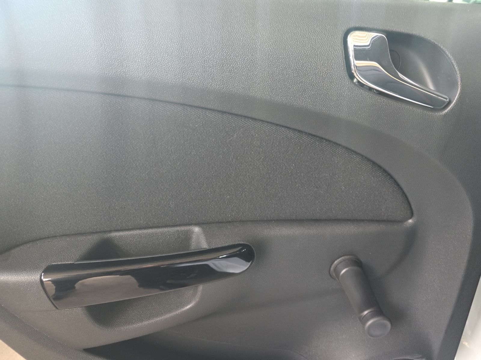 Fahrzeugabbildung Opel Corsa D Color Edition