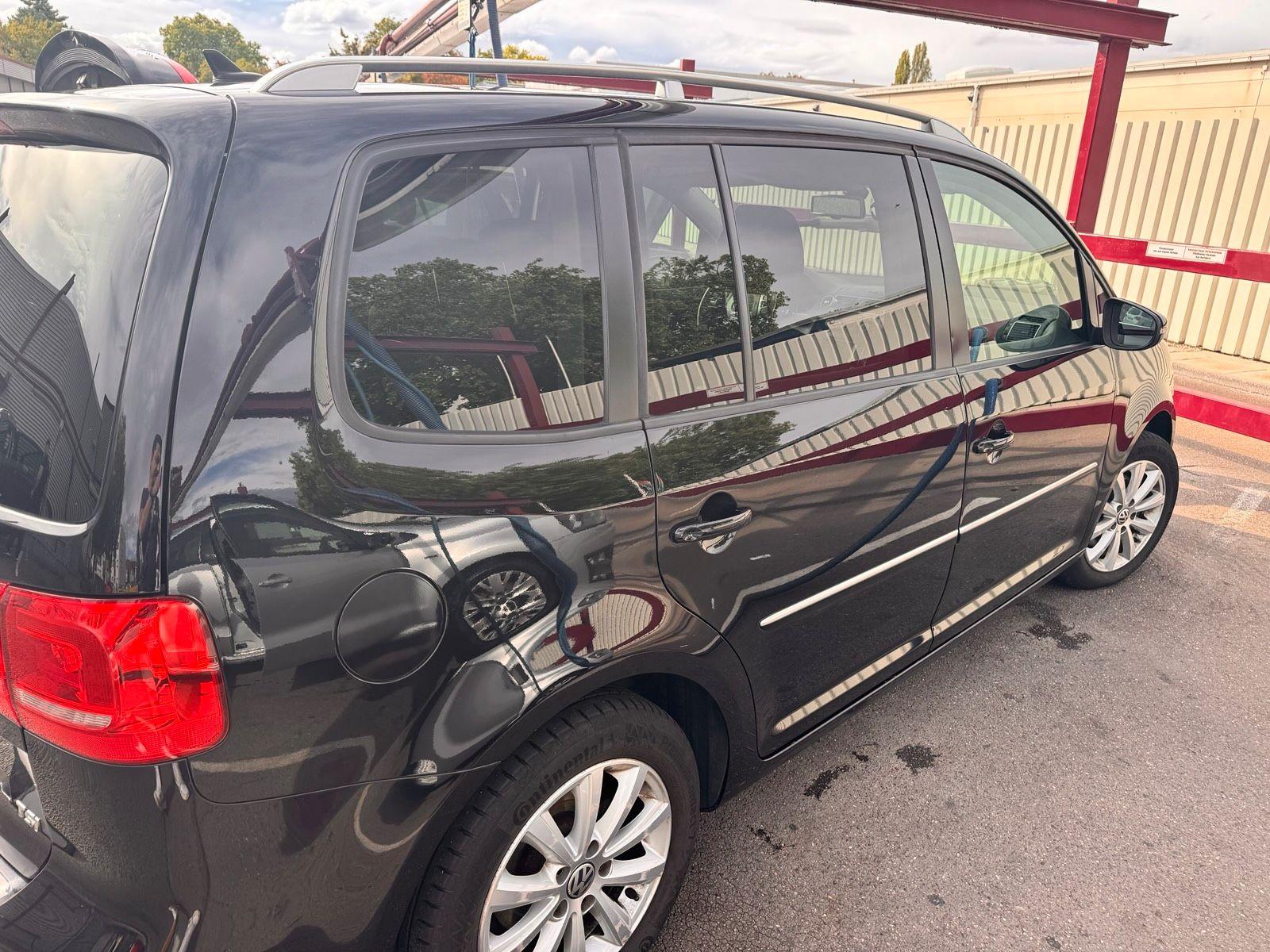 Volkswagen Touran 2010 — photo 7
