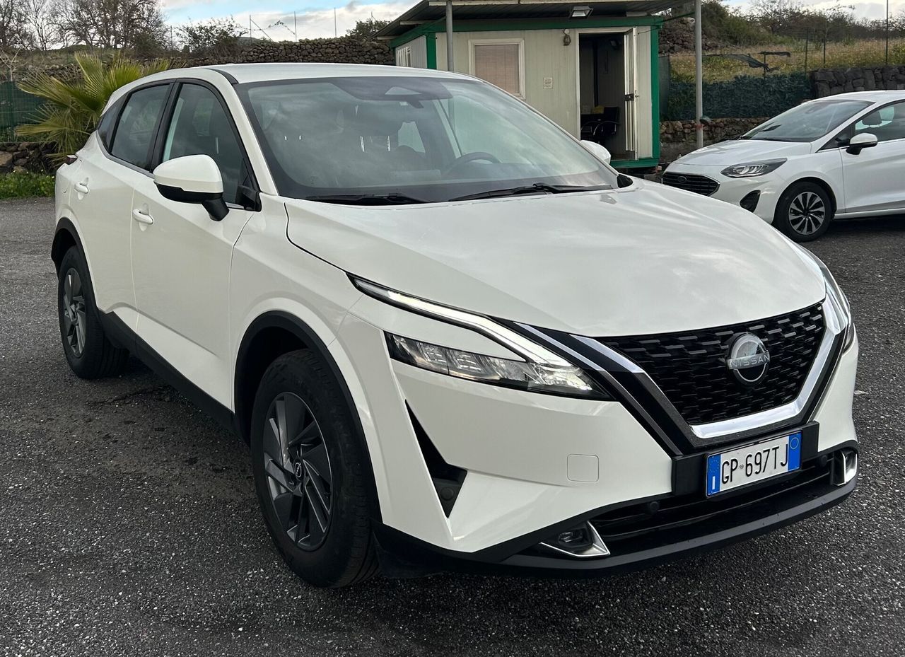 Nissan Qashqai - 1