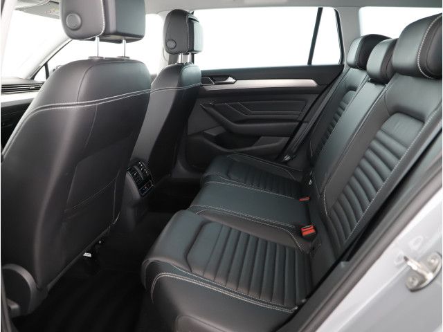 Volkswagen Passat Variant - Bild 12