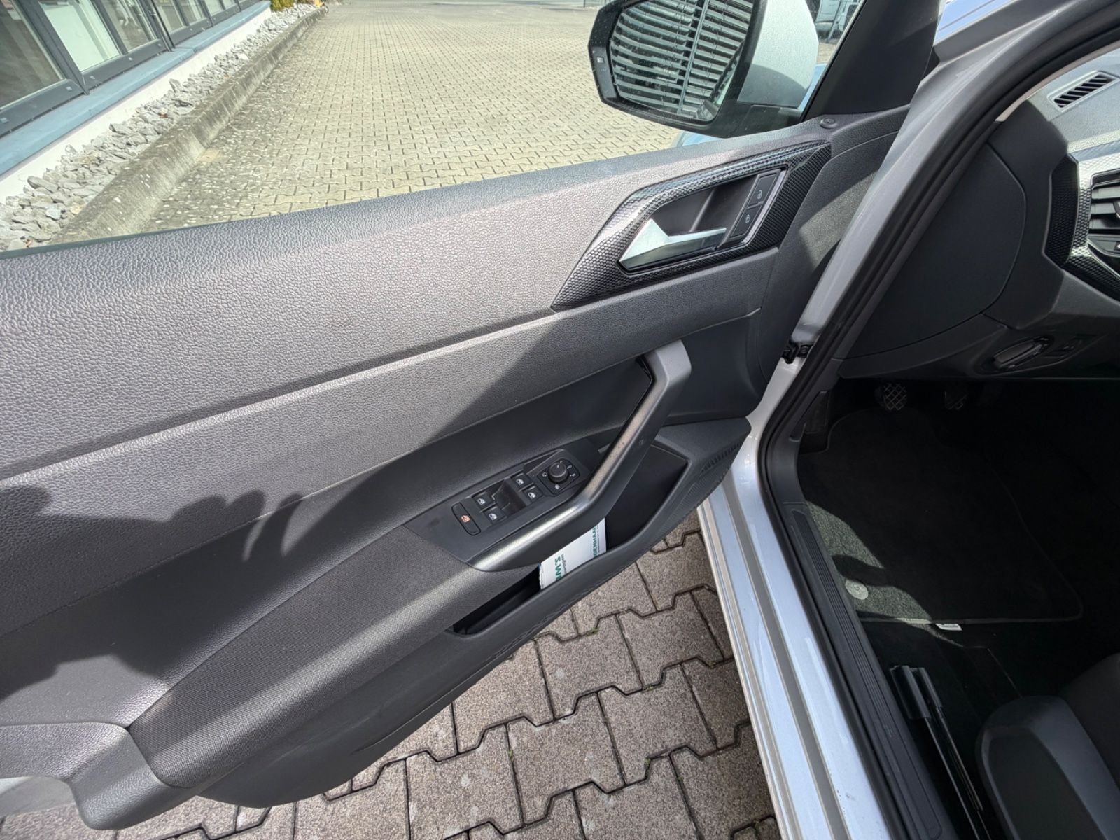 Fahrzeugabbildung Volkswagen Polo VI 1.0 TSI Life LED KLIMA Garantie PD