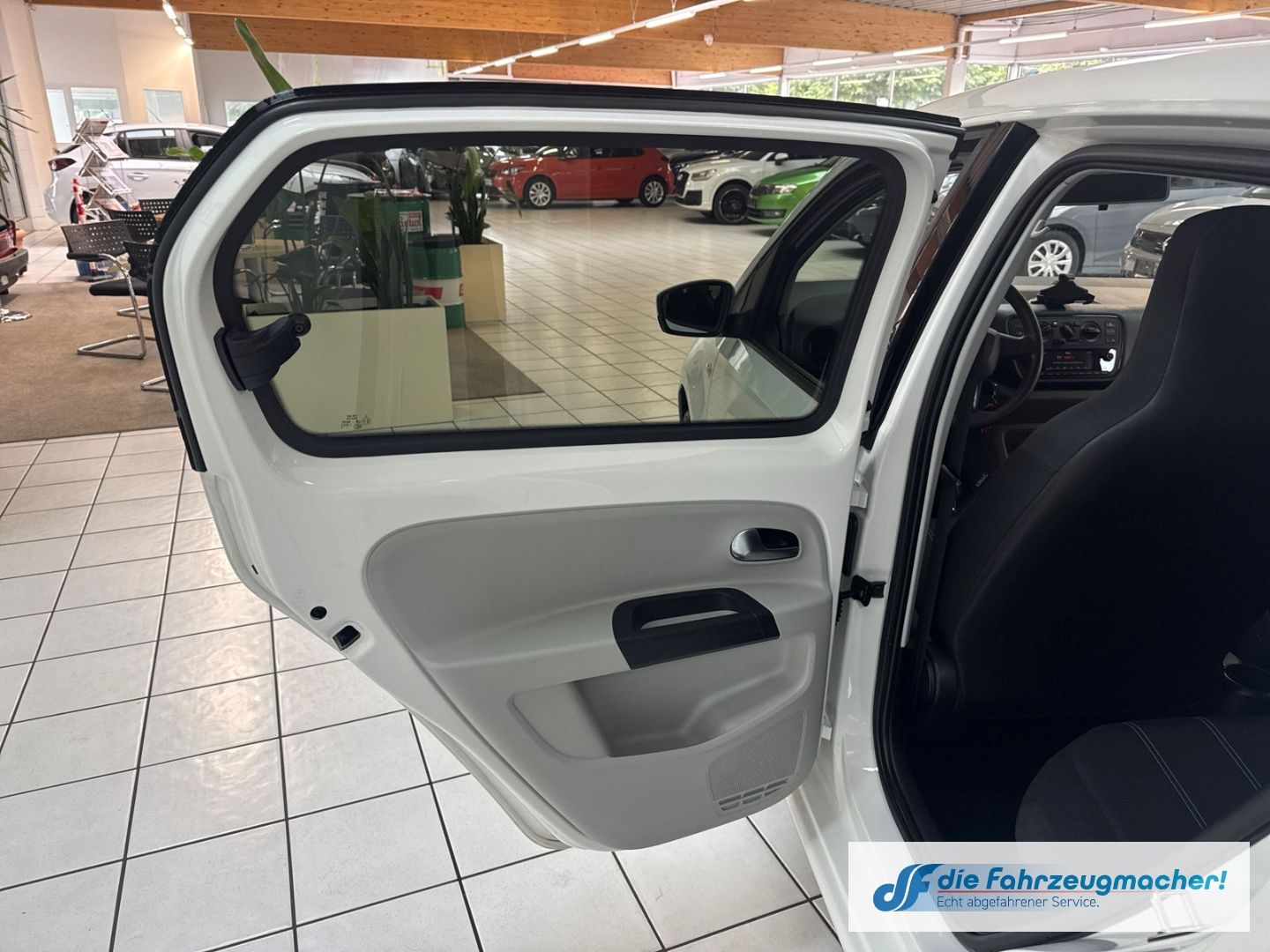 Fahrzeugabbildung SEAT Mii Style 1.0 Soundsystem SHZ Berganfahrass. Win