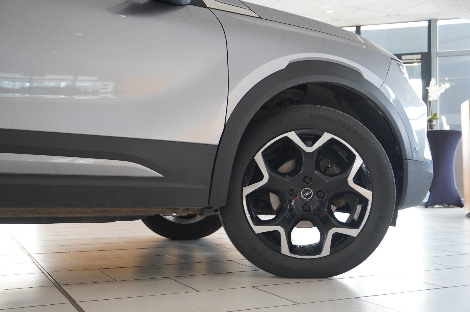 Fahrzeugabbildung Opel Mokka 1.2T ULTIMATE NAVI/LED/KAMERA/SPORT/SH/DAB