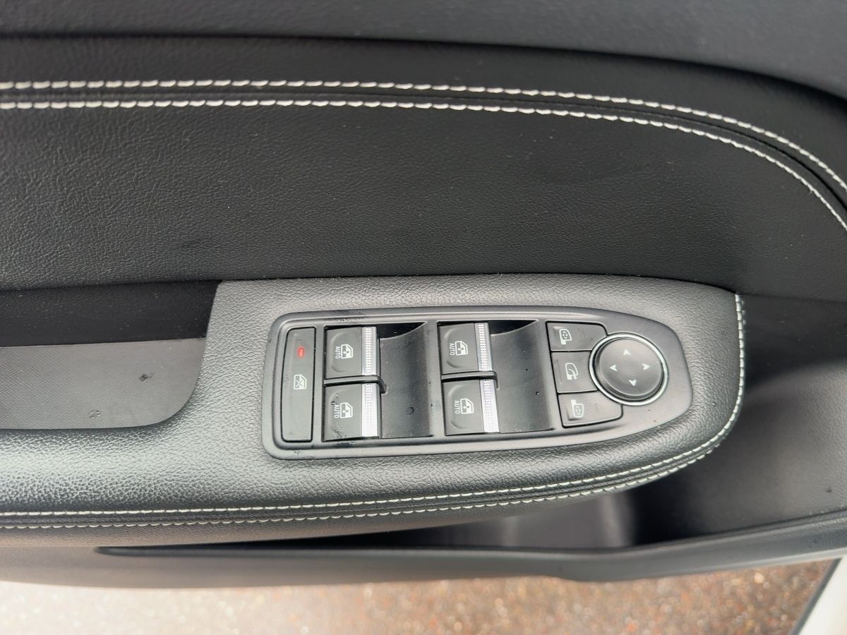 Fahrzeugabbildung Renault Arkana INTENS TCe 140 EDC SHZ Navi Kamera