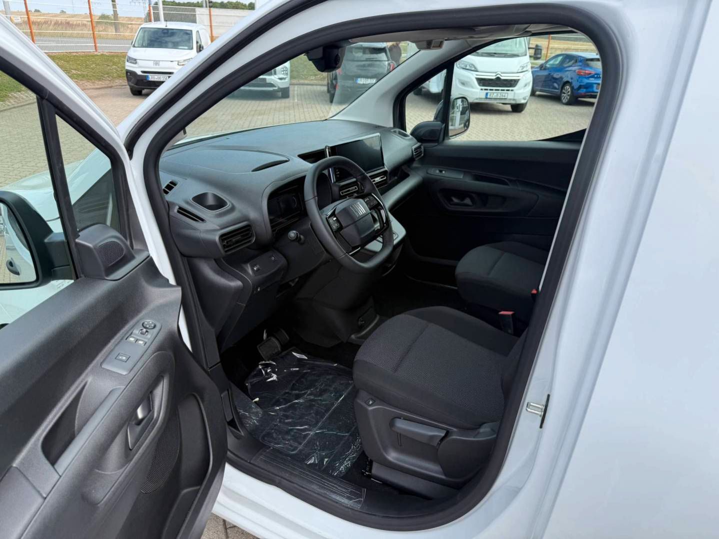 Fahrzeugabbildung Fiat Doblo XL Automatik