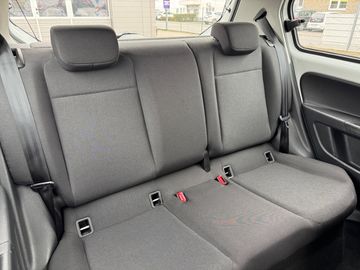Volkswagen up! move 1,0l 66 PS 5-Gang