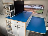 Roller Team Campervan mit Remote-Work Setup | 2 Arbeitsplätz - Roller Team Kastenwagen