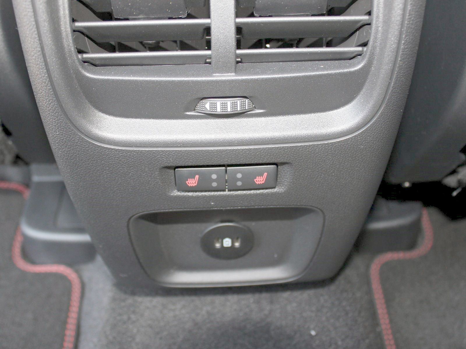 Fahrzeugabbildung Ford Kuga Hybrid ST-Line X